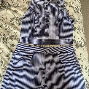 Matching set. No tags. Fits like medium. Size 6-8